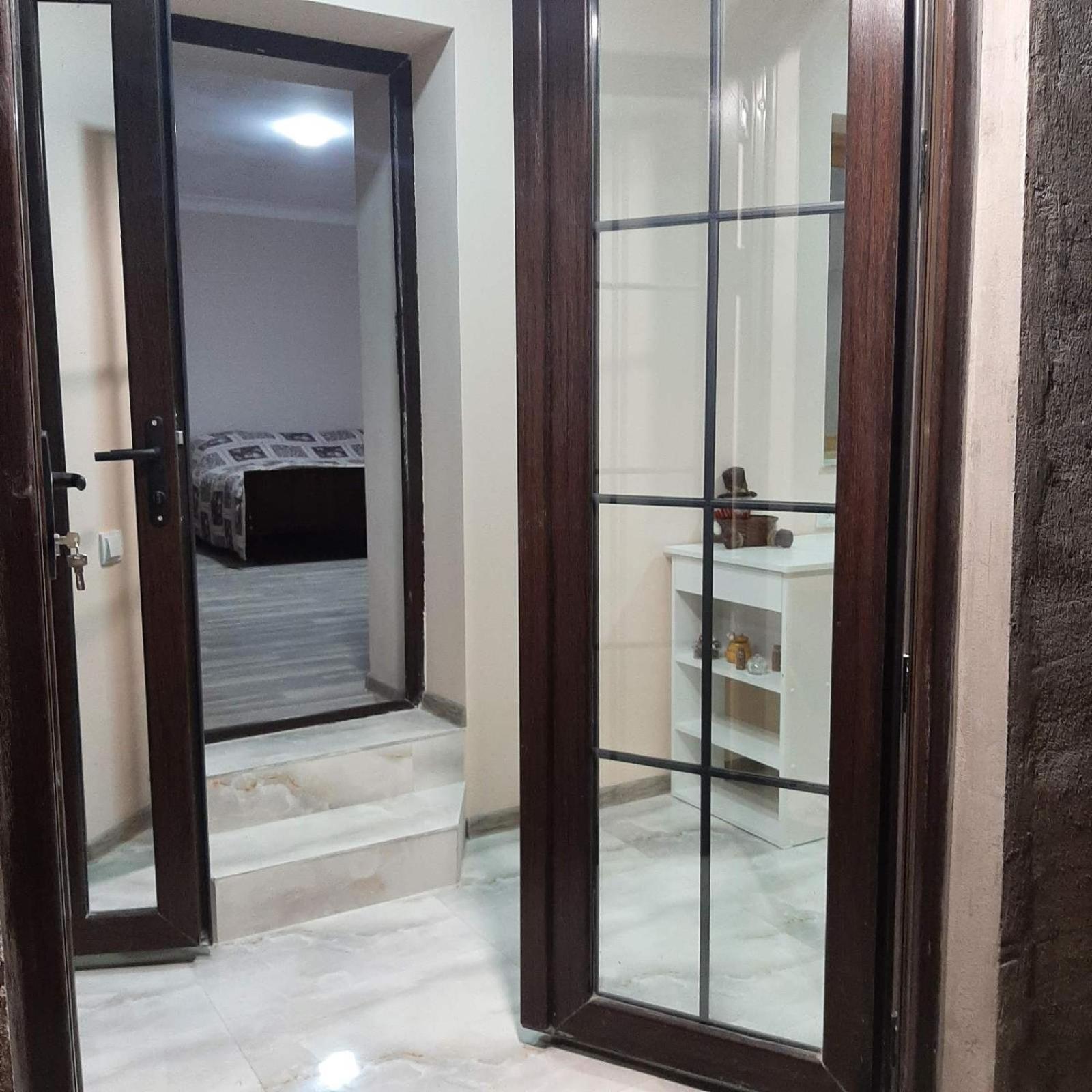 Lyucie Guest House Idschewan Exterior foto